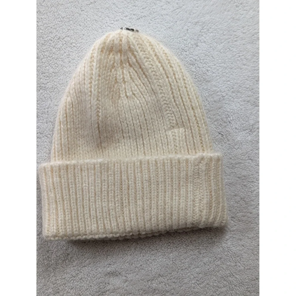 Anthropologie Cream Ribbed Knit Beanie Ivory Wool Blend Winter‎ Hat Snap Top